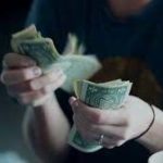 10億2500万円くれるというのでチャットサービスに3000万円支払った件